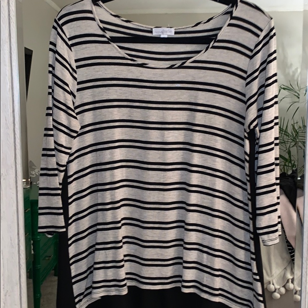 Long sleeved t-shirt with sheer back